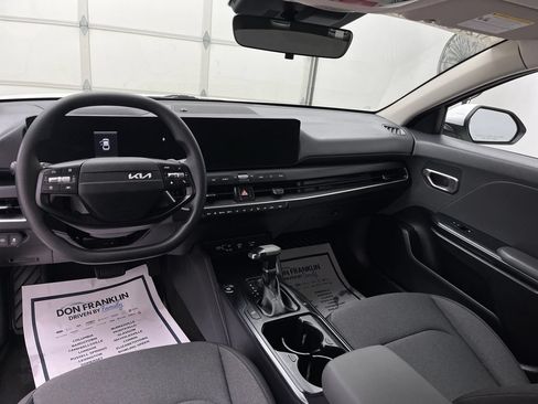 Used 2025 Kia K4 FWD image 14