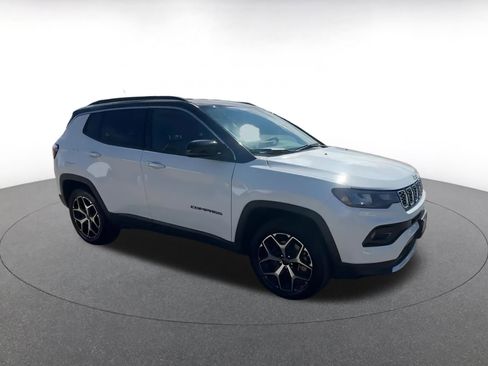 Used 2025 Jeep Compass Limited image 2