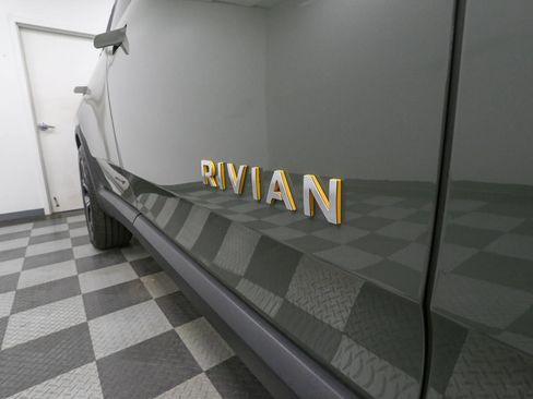 Used 2023 Rivian R1S Launch Edition AWD/4WD image 8