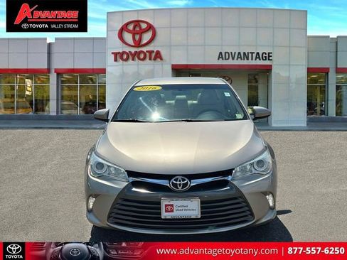 Used 2016 Toyota Camry XLE FWD image 2