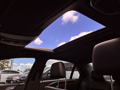 Used 2010 Mercedes-Benz E 350 Sedan image 31