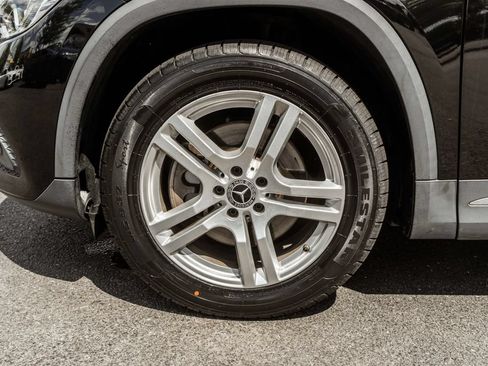 Used 2022 Mercedes-Benz GLA 250 4MATIC w/ Premium Package Lite image 32