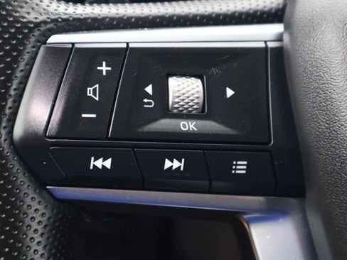 Used 2024 Mitsubishi Outlander SE Black Edition FWD image 22