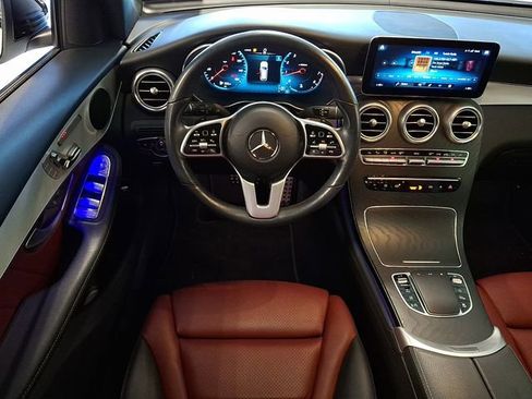 Used 2022 Mercedes-Benz GLC 300 4MATIC image 10