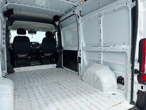 Used 2025 RAM ProMaster 2500 w/ Safety Group FWD image 13