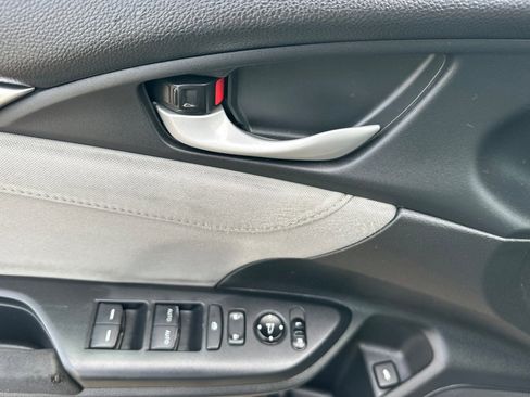 Used 2016 Honda Civic EX image 10
