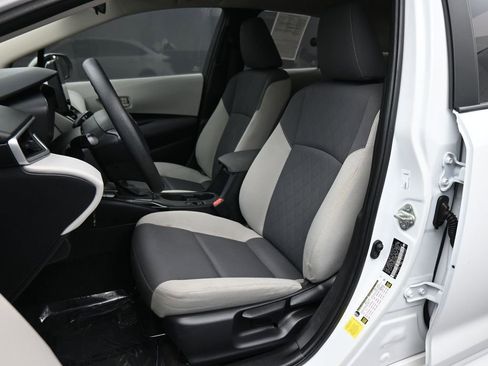 Used 2023 Toyota Corolla LE FWD image 13