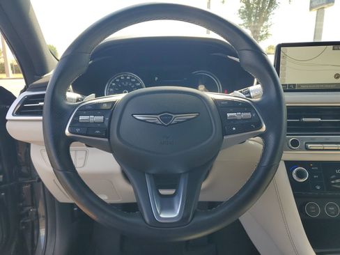 Used 2025 Genesis G70 2.5T RWD image 18