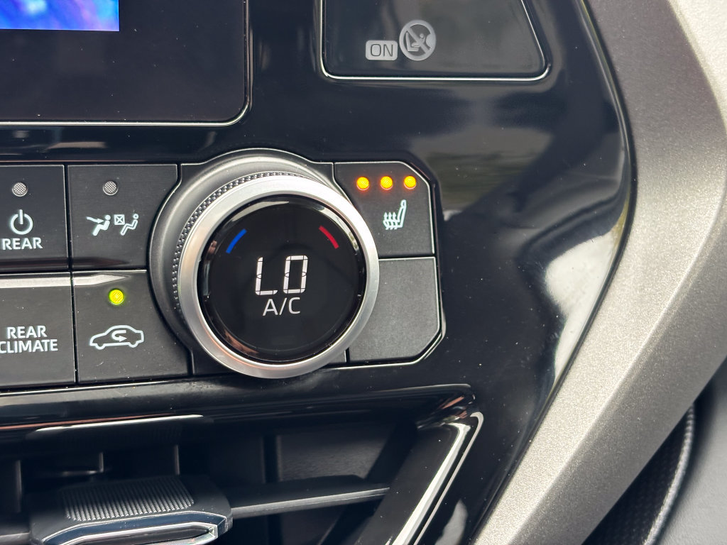 Used 2026 Toyota Highlander XLE AWD/4WD image 24