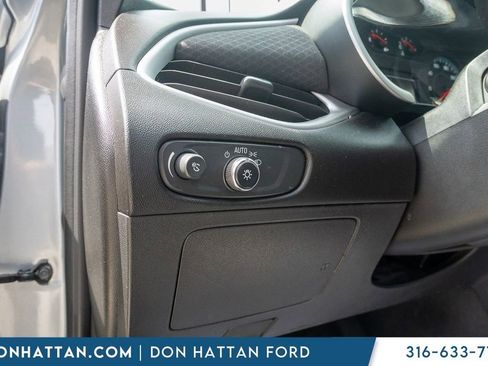 Used 2024 Chevrolet Malibu LT FWD image 19