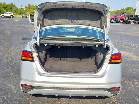 Used 2024 Nissan Altima 2.5 SV image 8