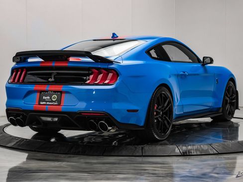 Used 2022 Ford Mustang Shelby GT500 w/ Technology Package RWD image 16