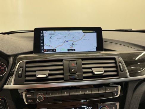 Used 2018 BMW 330i xDrive Wagon AWD/4WD image 9