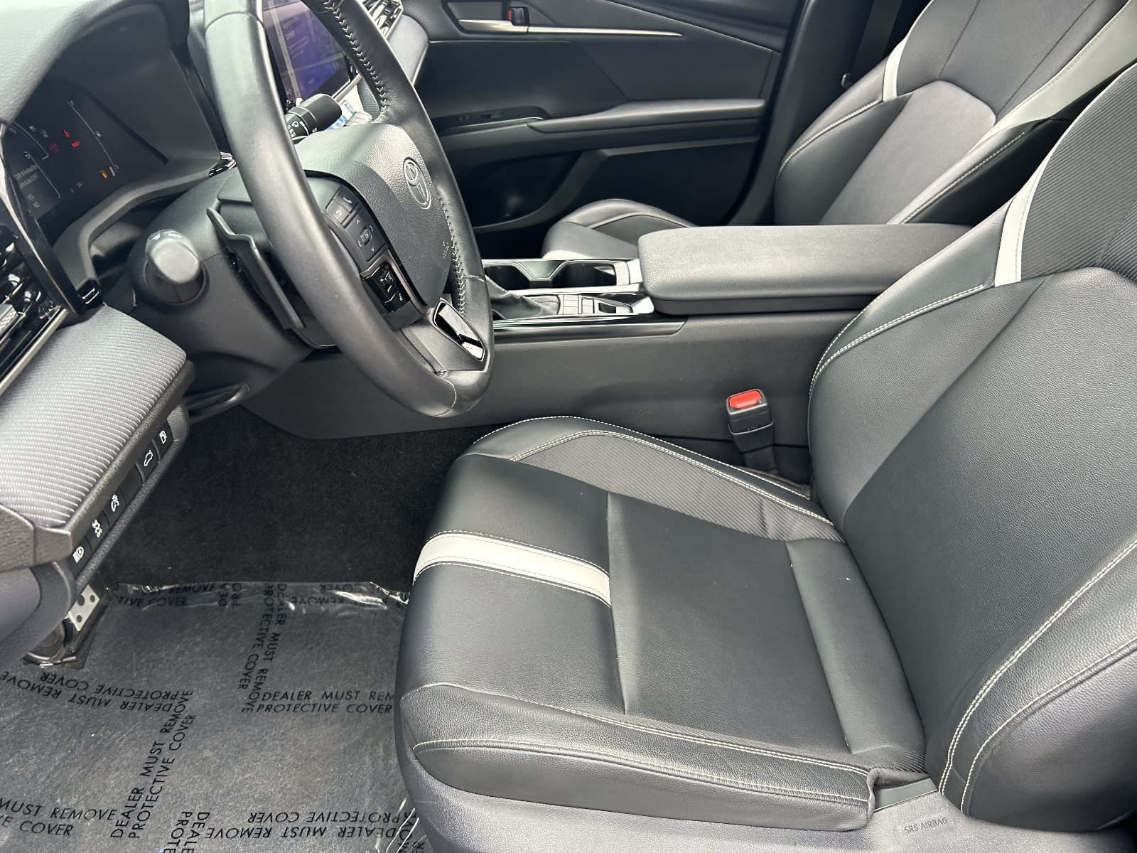 Used 2025 Toyota Camry SE FWD image 23