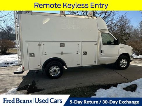 Used 2018 Ford E-350 and Econoline 350 Super Duty w/ Power Windows & Locks Group image 10