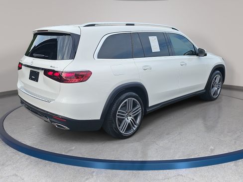 Certified 2026 Mercedes-Benz GLS 450 4MATIC image 6