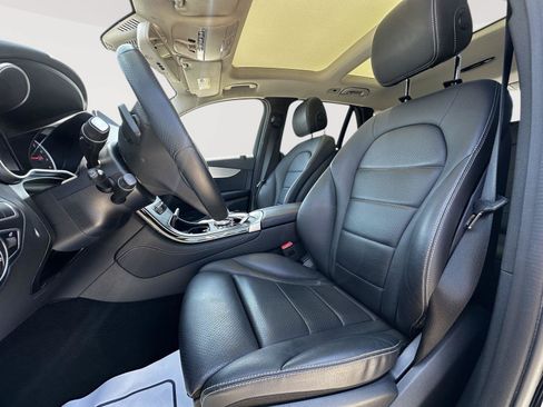 Used 2019 Mercedes-Benz GLC 300 4MATIC image 10