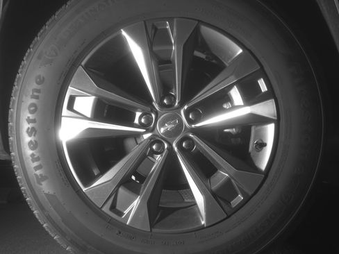 Used 2025 Chevrolet Equinox LT FWD image 15