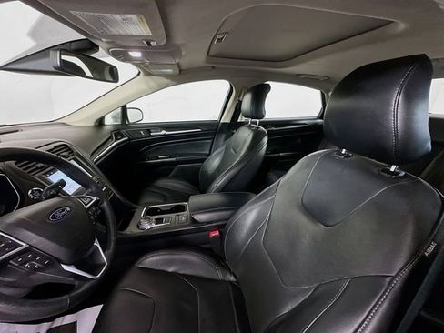 Used 2017 Ford Fusion Energi Titanium image 22
