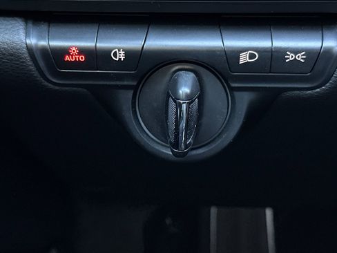 Certified 2022 Porsche 911 Carrera RWD image 33