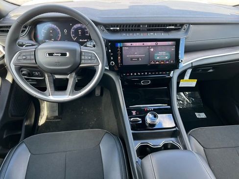 New 2026 Jeep Grand Cherokee Altitude AWD/4WD image 3