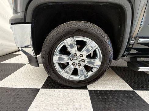 Used 2018 GMC Sierra 1500 SLT AWD/4WD image 9