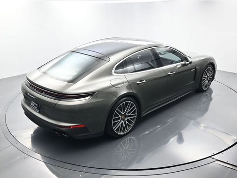 Used 2025 Porsche Panamera 4 image 43
