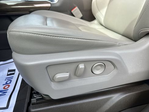 Used 2024 Chevrolet Silverado 1500 LT w/ Leather Package image 12