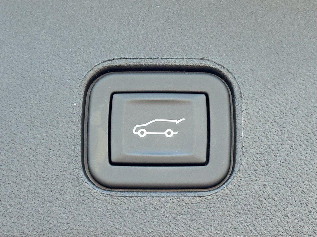 Certified 2026 Cadillac Lyriq Signature Luxury w/ Nappa Leather Package AWD/4WD image 36