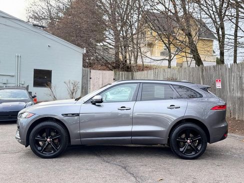 Used 2018 Jaguar F-PACE R-Sport image 3