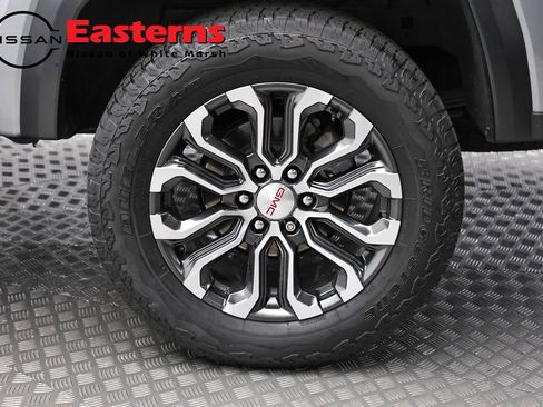 Used 2024 GMC Canyon Denali AWD/4WD image 8