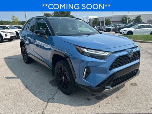 Used 2022 Toyota RAV4 XSE AWD/4WD image 3