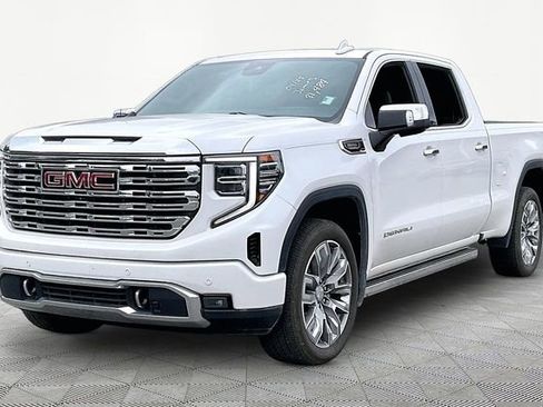 Used 2023 GMC Sierra 1500 Denali w/ Denali Reserve Package AWD/4WD image 3