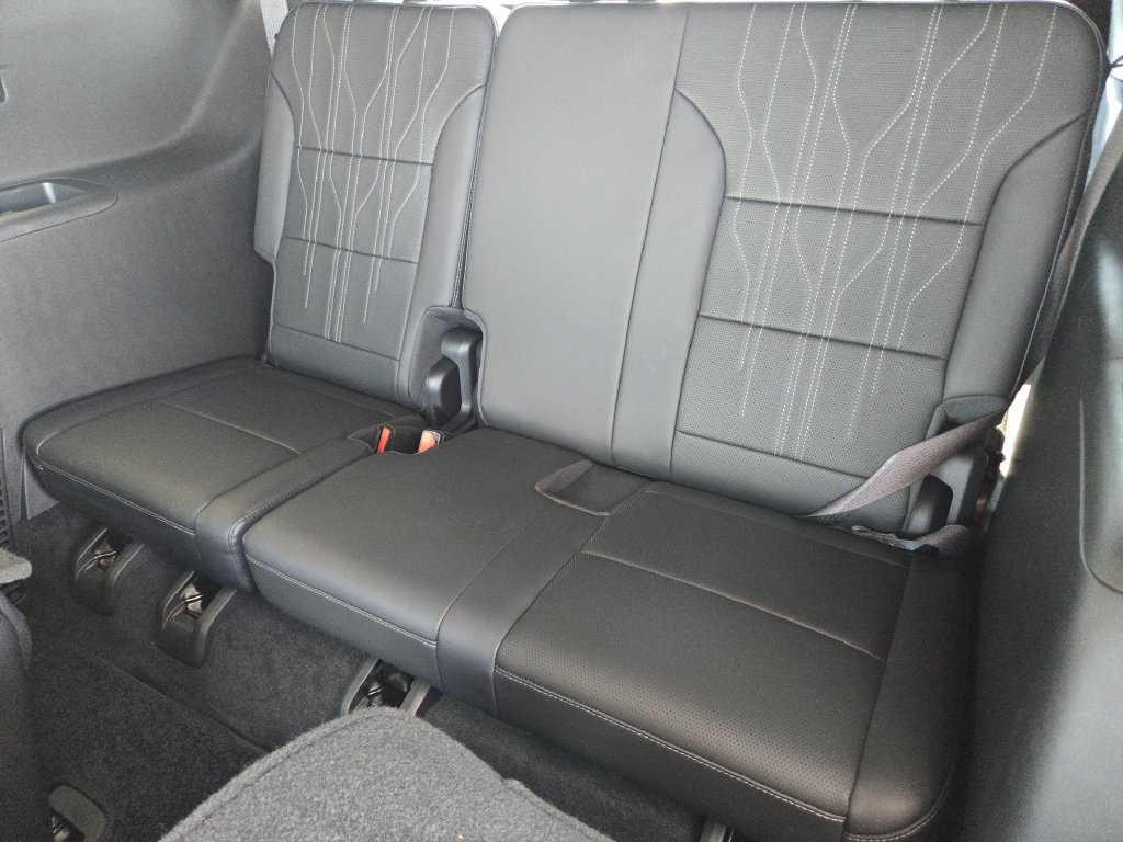 Used 2025 Buick Enclave Avenir w/ Trailering Package, 5000 lbs. FWD image 30