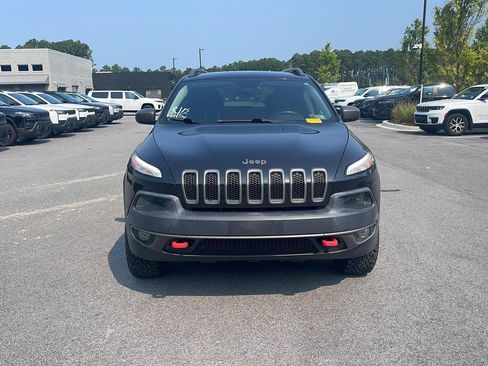 Used 2015 Jeep Cherokee Trailhawk w/ Comfort/Convenience Group AWD/4WD image 2