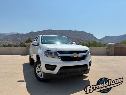 Used 2019 Chevrolet Colorado LT image 2