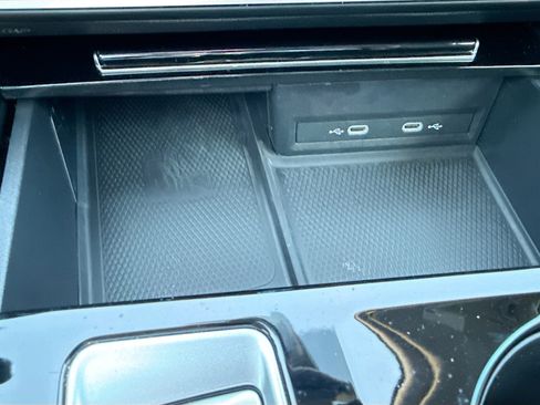 Used 2024 Volkswagen Atlas Peak Edition SEL image 30