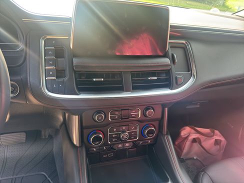 Used 2022 Chevrolet Tahoe RST w/ Luxury Package AWD/4WD image 5