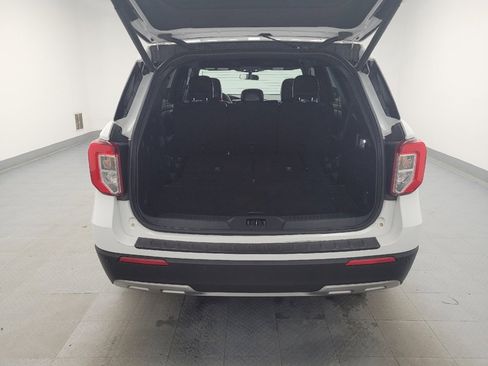 Used 2020 Ford Explorer XLT w/ Equipment Group 202A image 29