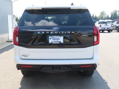 Used 2025 Ford Expedition Active AWD/4WD image 10