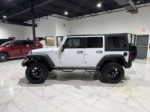 Used 2015 Jeep Wrangler Unlimited Sport w/ Quick Order Package 24S AWD/4WD image 8