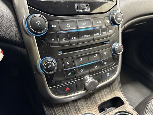 Certified 2015 Chevrolet Malibu LT w/ Power Convenience Package image 18