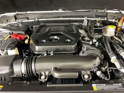 Used 2025 Jeep Wrangler Willys image 25