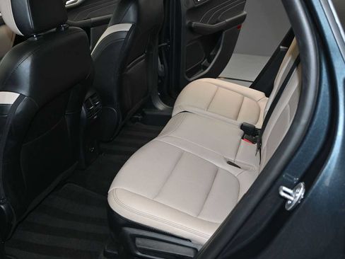 Certified 2022 Ford Escape SEL w/ Technology Package AWD/4WD image 13