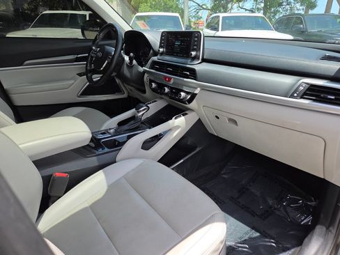 Used 2020 Kia Telluride S w/ S 8 Passenger Seating Package FWD image 14