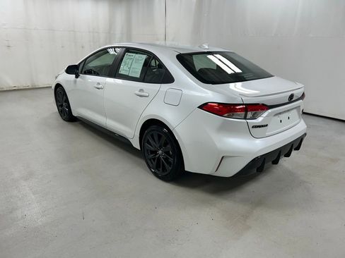 Used 2025 Toyota Corolla SE FWD image 7