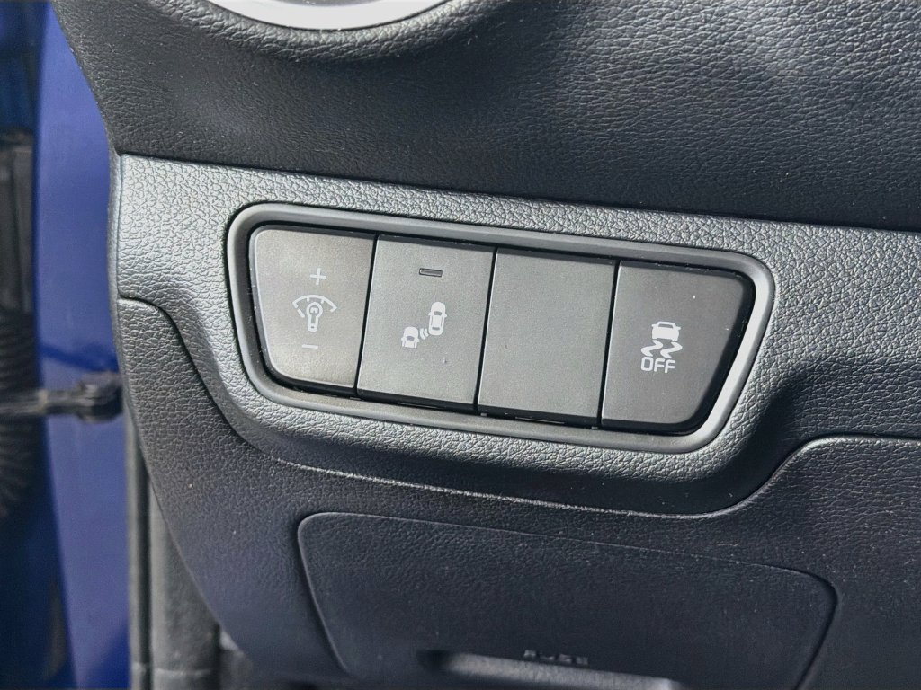 Used 2023 Kia Forte LXS w/ LXS Technology Package FWD image 12
