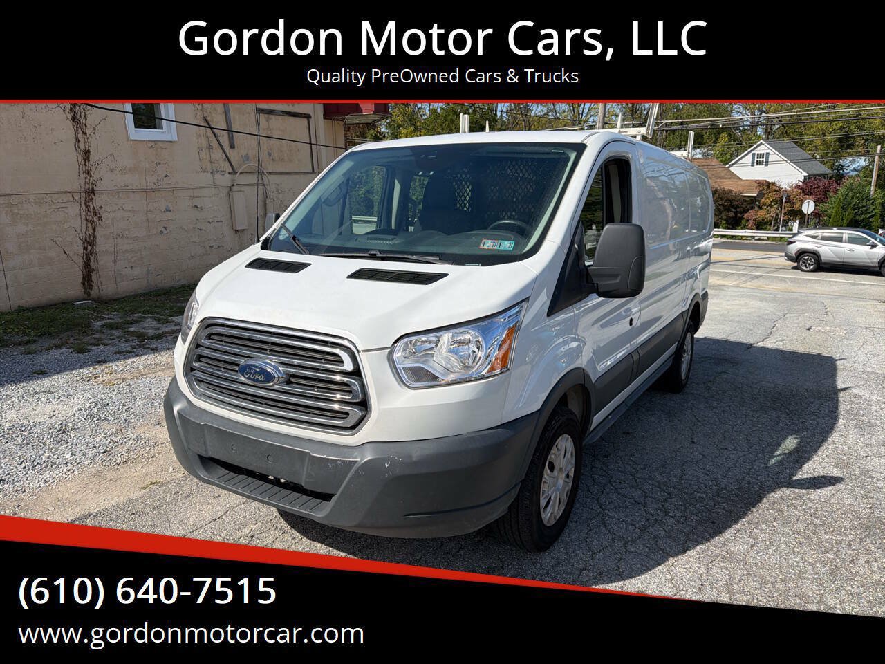 Used 2017 Ford Transit 250 130 Low Roof w/ Exterior Upgrade Package RWD image 1