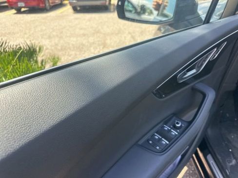 Used 2024 Audi Q7 3.0T Premium Plus image 16