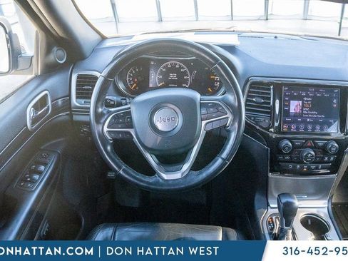 Used 2019 Jeep Grand Cherokee Limited image 16